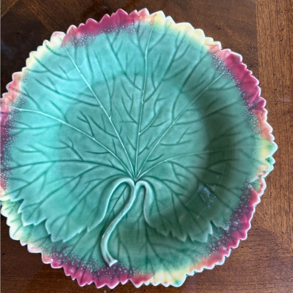 Majolica green Leaf-Shaped Ceramic Plate Bordallo  pinheiro Portugal - Picture 4 of 5